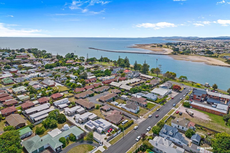 9/8A Lower Madden Street, Devonport TAS 7310