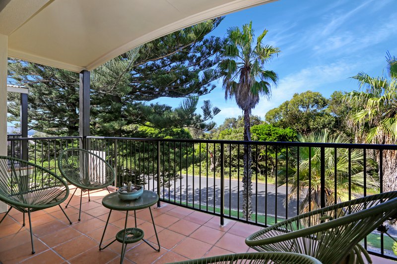 Photo - 9/9-11 Beach Road, Hawks Nest NSW 2324 - Image 11