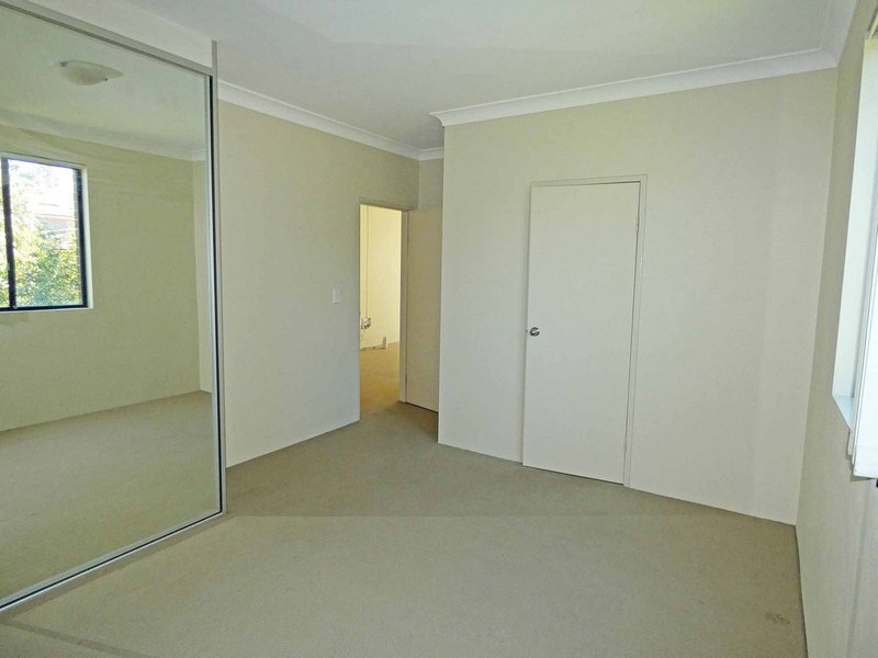 Photo - 9/9-13 Dent Street, Jamisontown NSW 2750 - Image 4