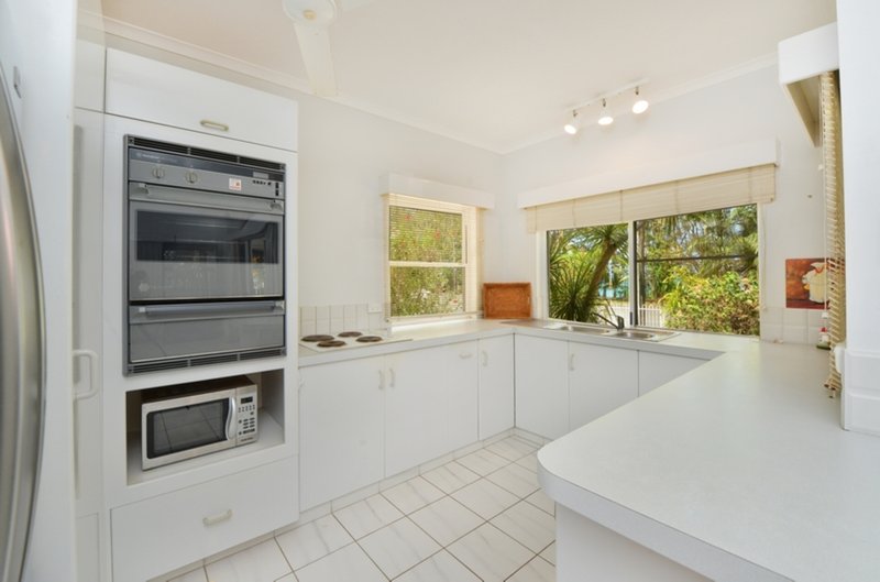 Photo - 99 Arlington Esplanade, Clifton Beach QLD 4879 - Image 8