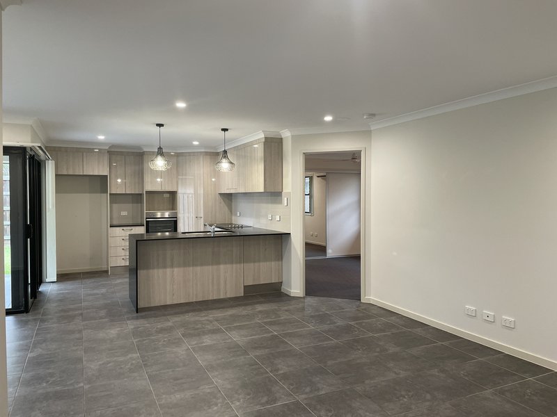 Photo - 99 Baptisia Circuit, Caboolture QLD 4510 - Image 3