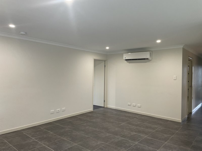 Photo - 99 Baptisia Circuit, Caboolture QLD 4510 - Image 4