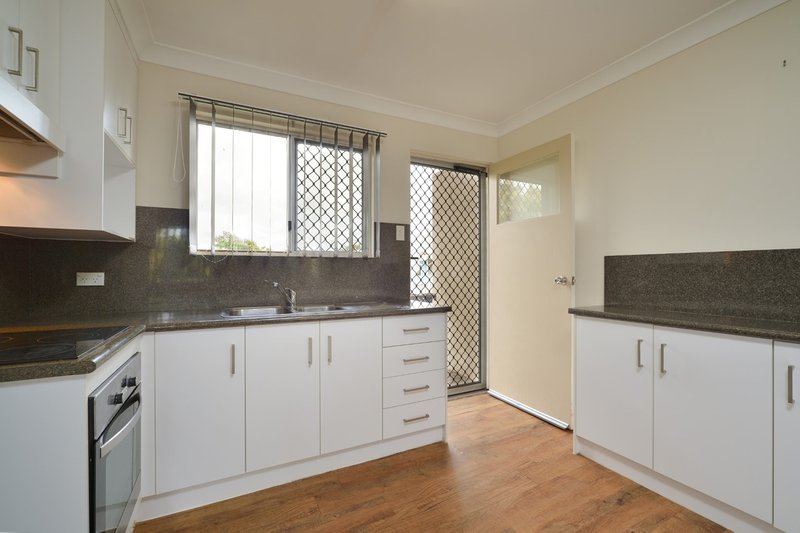 Photo - 99 Barney Street, Barney Point QLD 4680 - Image 5