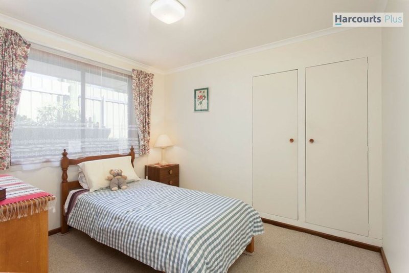 Photo - 99 Barramundi Drive, Hallett Cove SA 5158 - Image 18