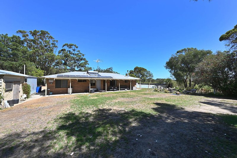 Photo - 99 Birdwood Drive, Woodridge WA 6041 - Image 24