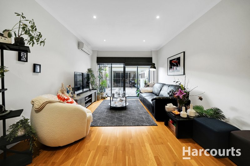 Photo - 99 Campaspe Way, Point Cook VIC 3030 - Image 9