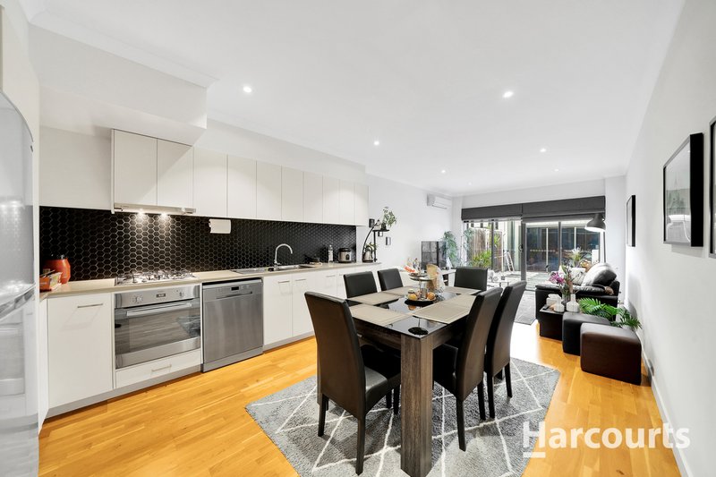 Photo - 99 Campaspe Way, Point Cook VIC 3030 - Image 14