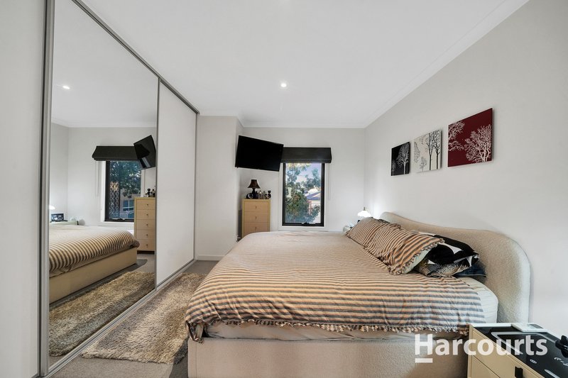 Photo - 99 Campaspe Way, Point Cook VIC 3030 - Image 17