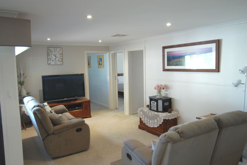 Photo - 99 Charley Street, Deniliquin NSW 2710 - Image 4