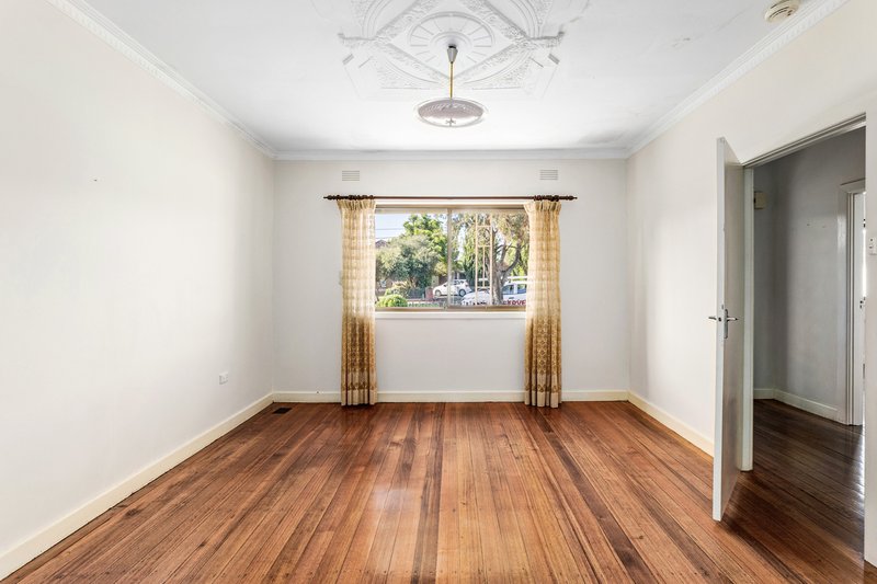 Photo - 99 Denys Street, Fawkner VIC 3060 - Image 3