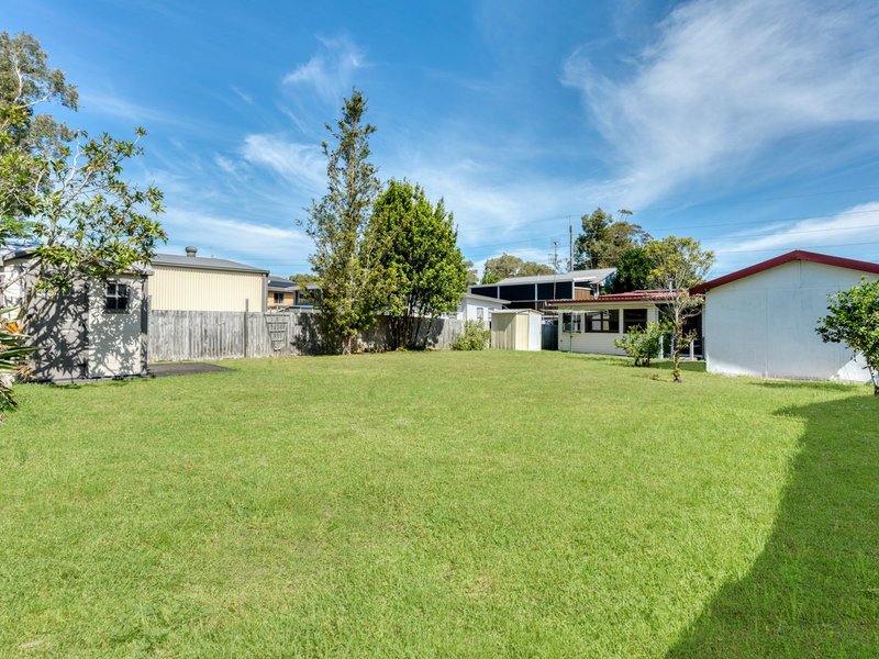 Photo - 99 Diamond Head Drive, Budgewoi NSW 2262 - Image 8