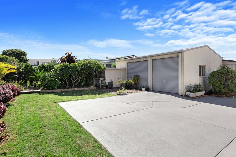 Photo - 99 Esplanade , Point Vernon QLD 4655 - Image 34