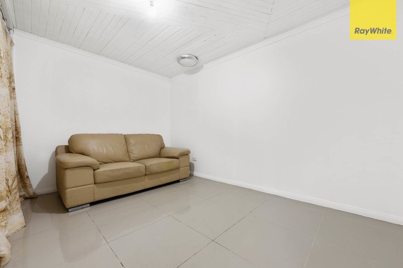 Photo - 99 Gillespie Road, Kings Park VIC 3021 - Image 12