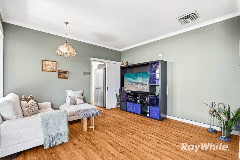 Photo - 99 Girraween Road, Girraween NSW 2145 - Image 6