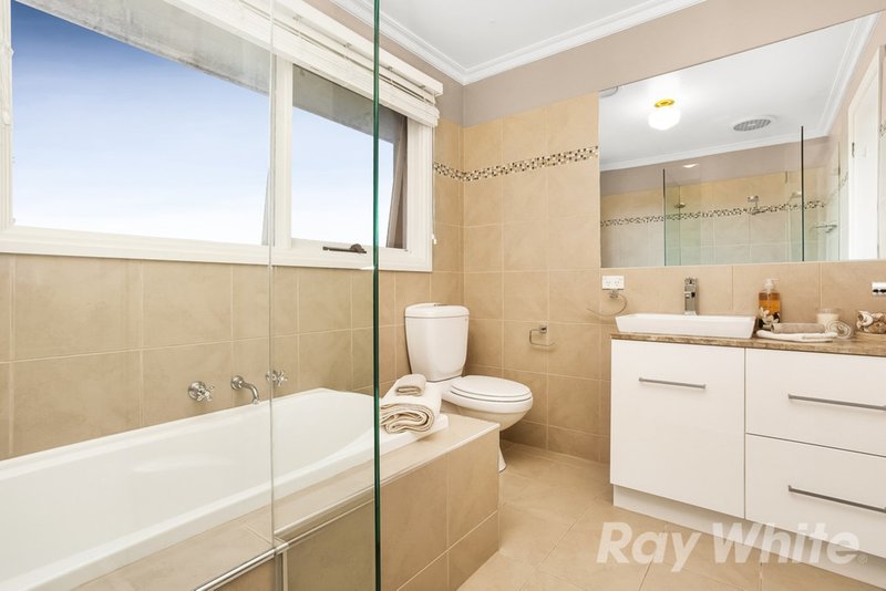 Photo - 99 Grandview Road, Wheelers Hill VIC 3150 - Image 6