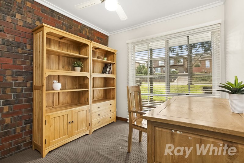 Photo - 99 Grandview Road, Wheelers Hill VIC 3150 - Image 9