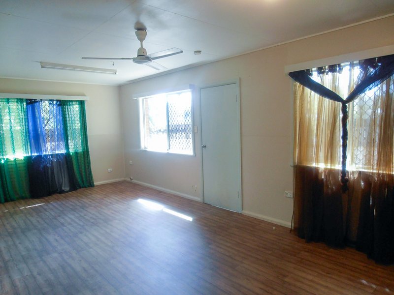 Photo - 99 Hoare Street, Manunda QLD 4870 - Image 8