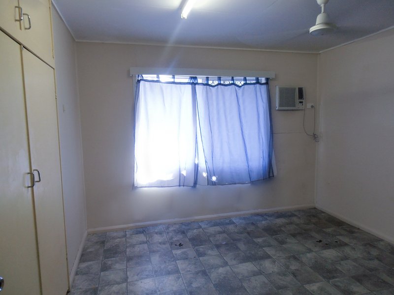 Photo - 99 Hoare Street, Manunda QLD 4870 - Image 10