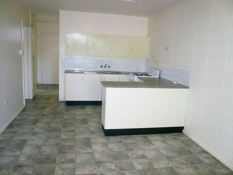 Photo - 99 Hoare Street, Manunda QLD 4870 - Image 15