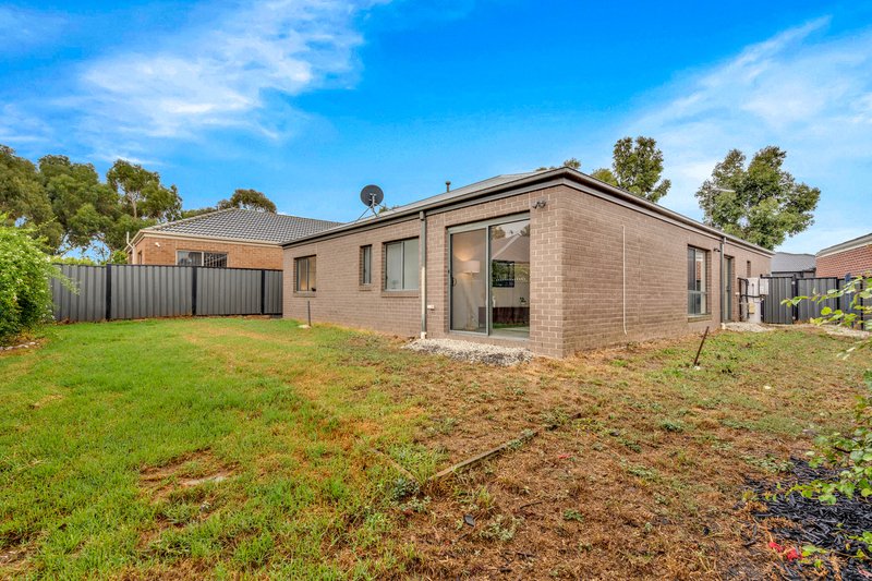 Photo - 99 Huntington Drive, Craigieburn VIC 3064 - Image 18