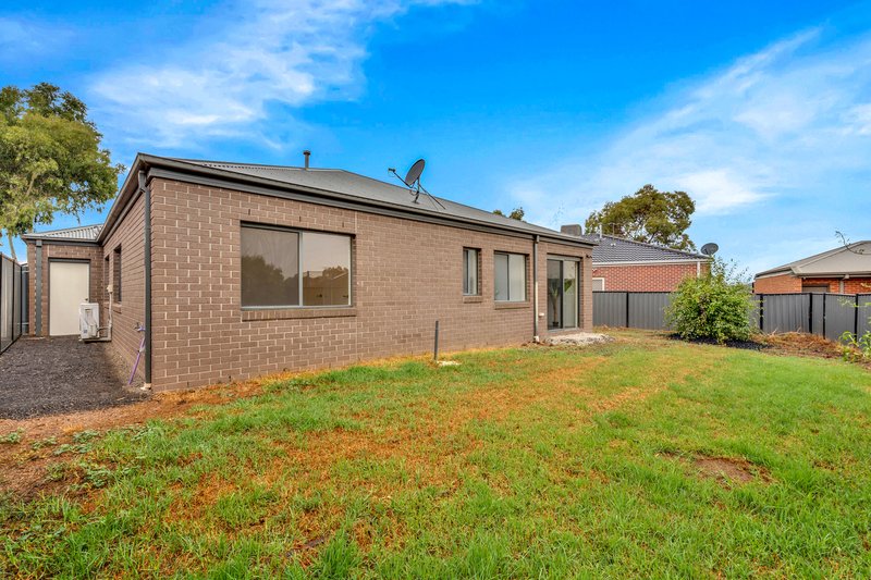 Photo - 99 Huntington Drive, Craigieburn VIC 3064 - Image 19