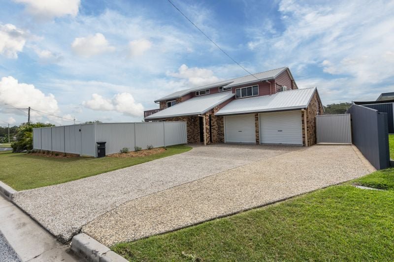 Photo - 99 J Hickey Avenue, Clinton QLD 4680 - Image 2