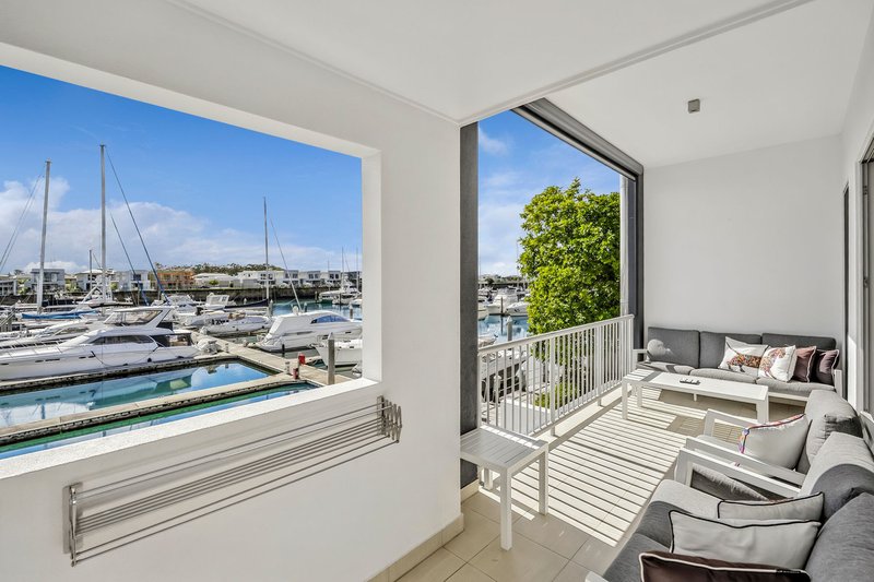 Photo - 99 John Lund Drive, Hope Island QLD 4212 - Image 7