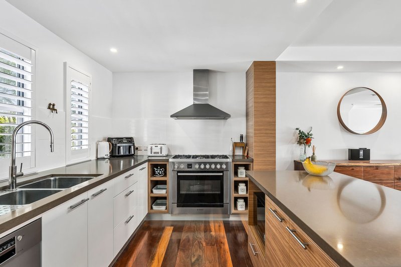 Photo - 99 John Lund Drive, Hope Island QLD 4212 - Image 10