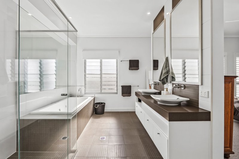 Photo - 99 John Lund Drive, Hope Island QLD 4212 - Image 13