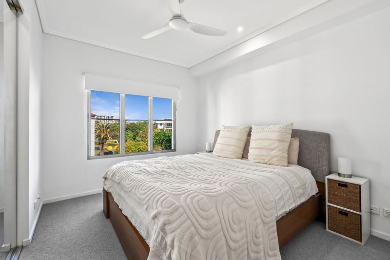 Photo - 99 John Lund Drive, Hope Island QLD 4212 - Image 14