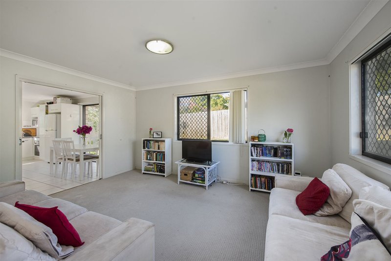 Photo - 99 Jutland Street, Oxley QLD 4075 - Image 2