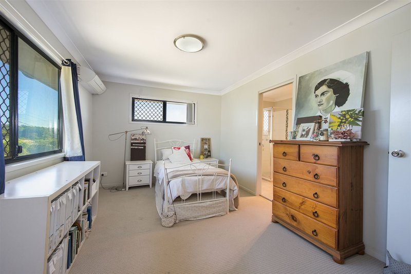 Photo - 99 Jutland Street, Oxley QLD 4075 - Image 4