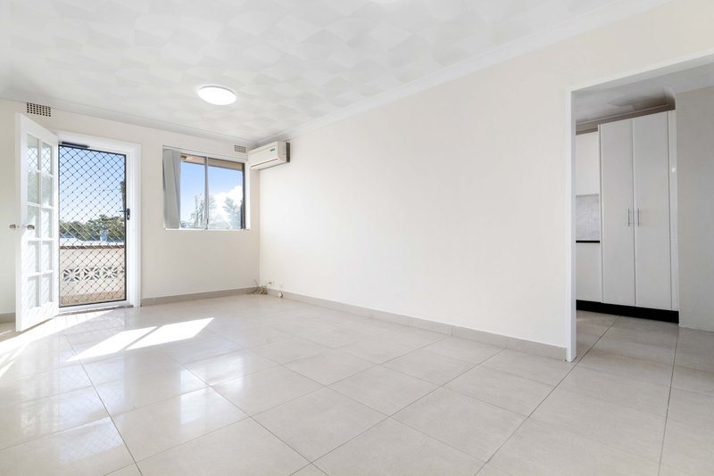 Photo - 9/9 Matthews Street, Punchbowl NSW 2196 - Image 1