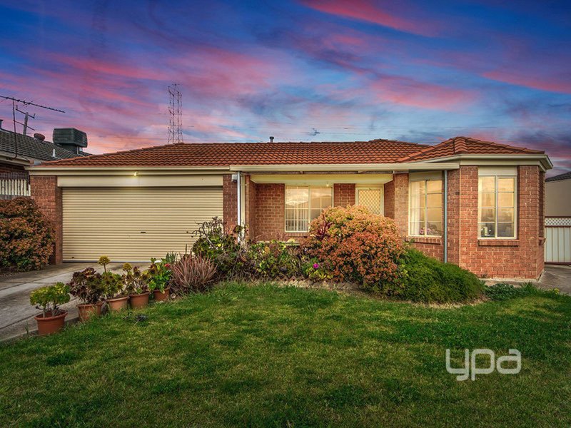 99 Moonstone Circuit, St Albans VIC 3021