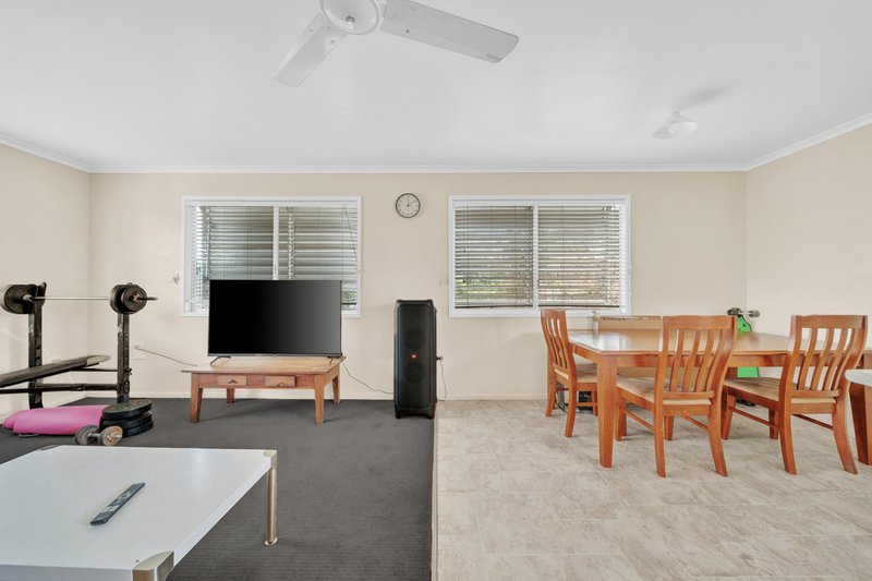 Photo - 99 Opal Street, Emerald QLD 4720 - Image 7