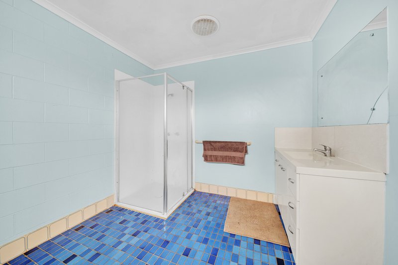 Photo - 99 Opal Street, Emerald QLD 4720 - Image 17