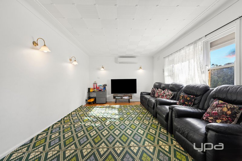 Photo - 99 Ridgeway Parade, Sunshine West VIC 3020 - Image 2