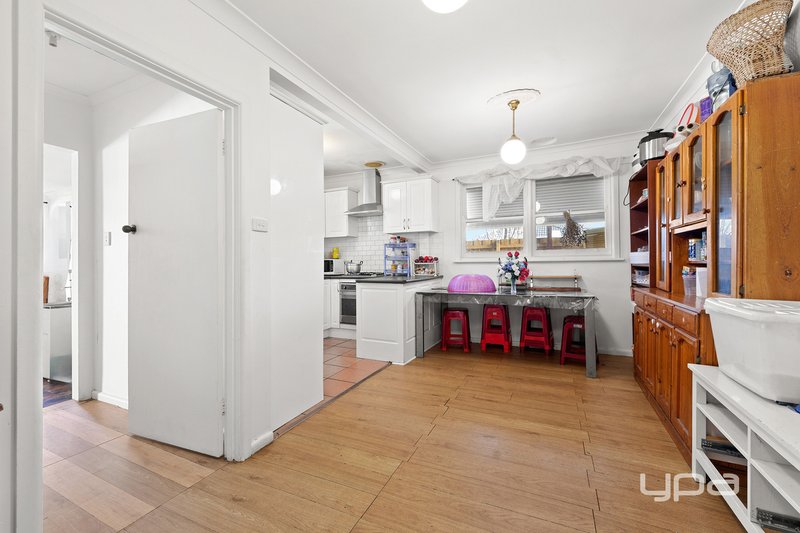 Photo - 99 Ridgeway Parade, Sunshine West VIC 3020 - Image 3