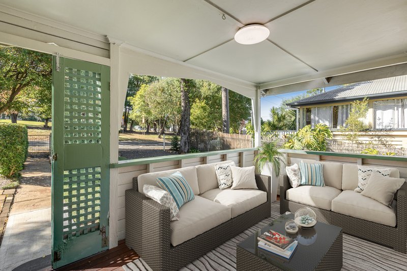 Photo - 99 Ruthven Street, Harlaxton QLD 4350 - Image 5