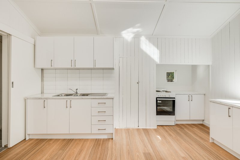 Photo - 99 Ruthven Street, Harlaxton QLD 4350 - Image 9