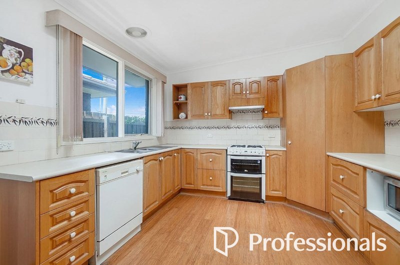 Photo - 99 Sevenoaks Road, Burwood East VIC 3151 - Image 2