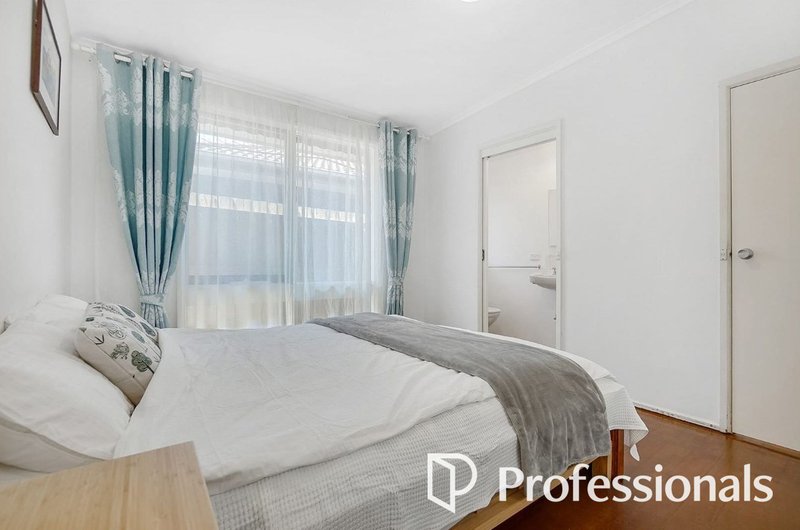 Photo - 99 Sevenoaks Road, Burwood East VIC 3151 - Image 7