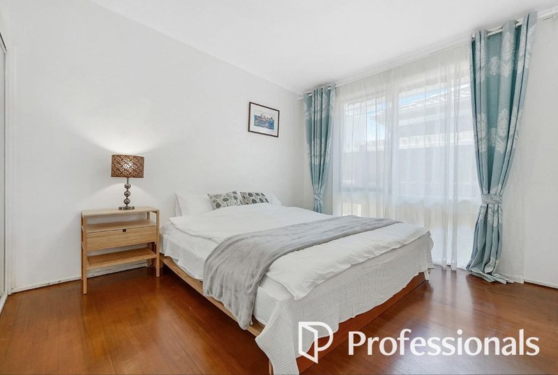 Photo - 99 Sevenoaks Road, Burwood East VIC 3151 - Image 8