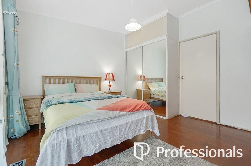 Photo - 99 Sevenoaks Road, Burwood East VIC 3151 - Image 9