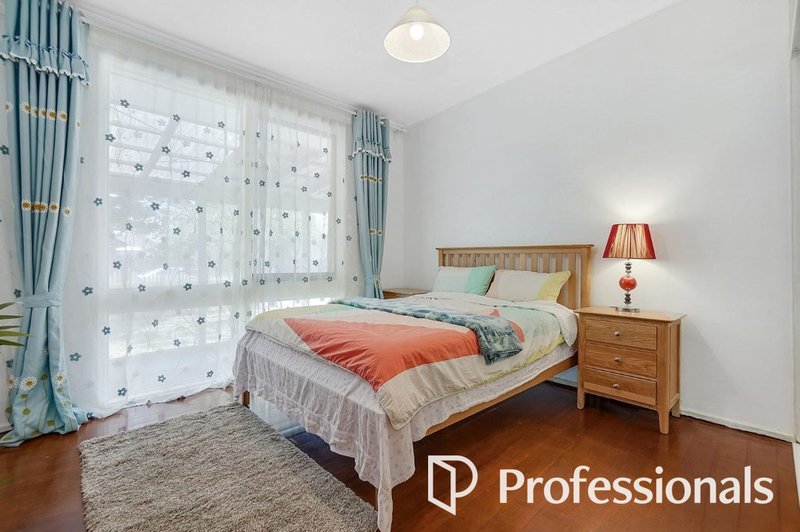 Photo - 99 Sevenoaks Road, Burwood East VIC 3151 - Image 10