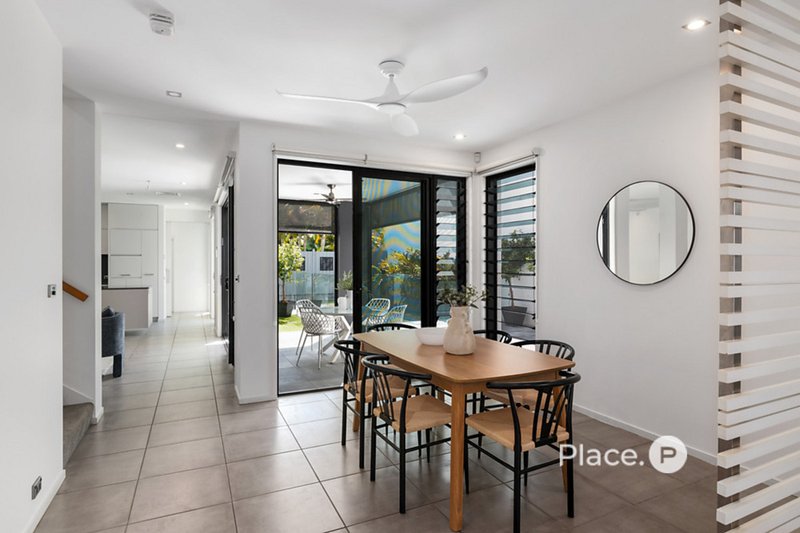 Photo - 99 Stuart Street, Bulimba QLD 4171 - Image 10