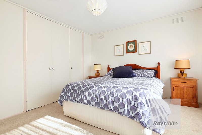 Photo - 99 Taylor Drive, Gladstone Park VIC 3043 - Image 8