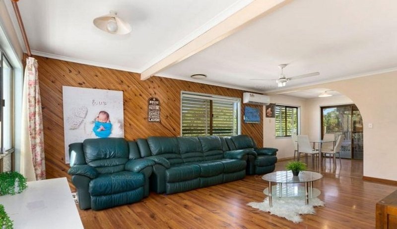 Photo - 99 Velorum Drive, Kingston QLD 4114 - Image 2