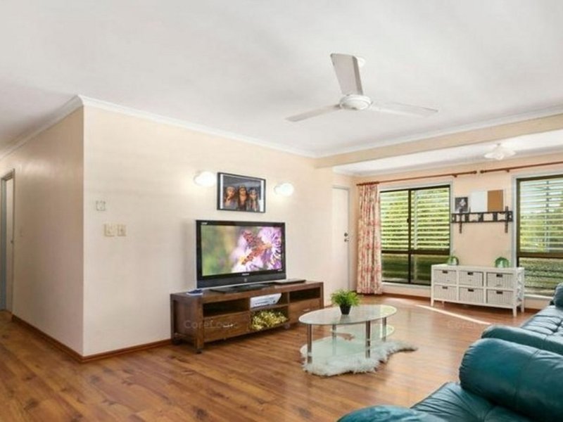 Photo - 99 Velorum Drive, Kingston QLD 4114 - Image 3