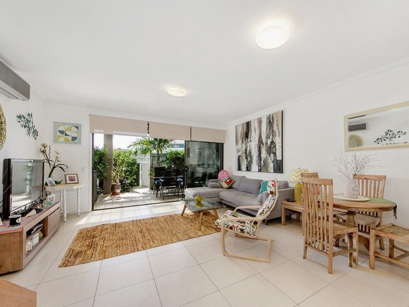 Photo - 99/2 The Gardenway , Robina QLD 4226 - Image 2